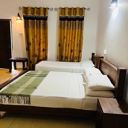 Kingfisher Resort & Retreat Sigiriya Esterno foto