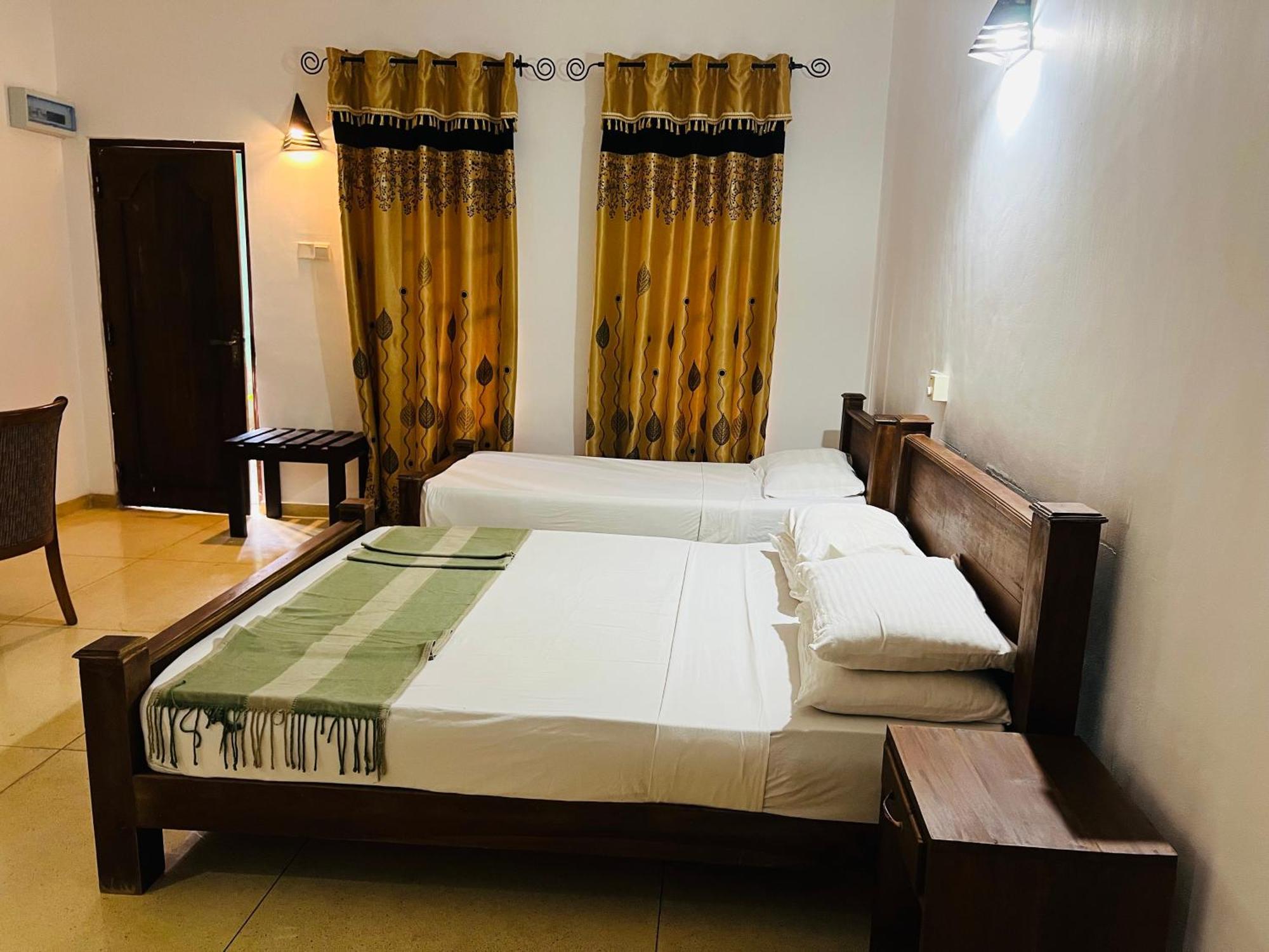 Kingfisher Resort & Retreat Sigiriya Esterno foto