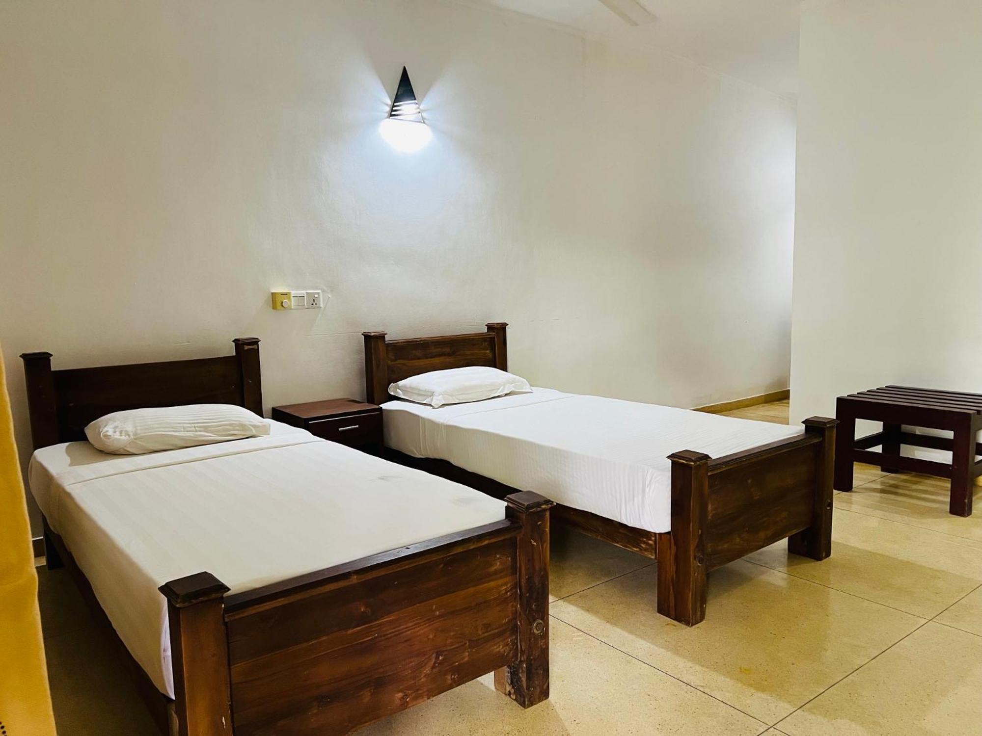 Kingfisher Resort & Retreat Sigiriya Esterno foto