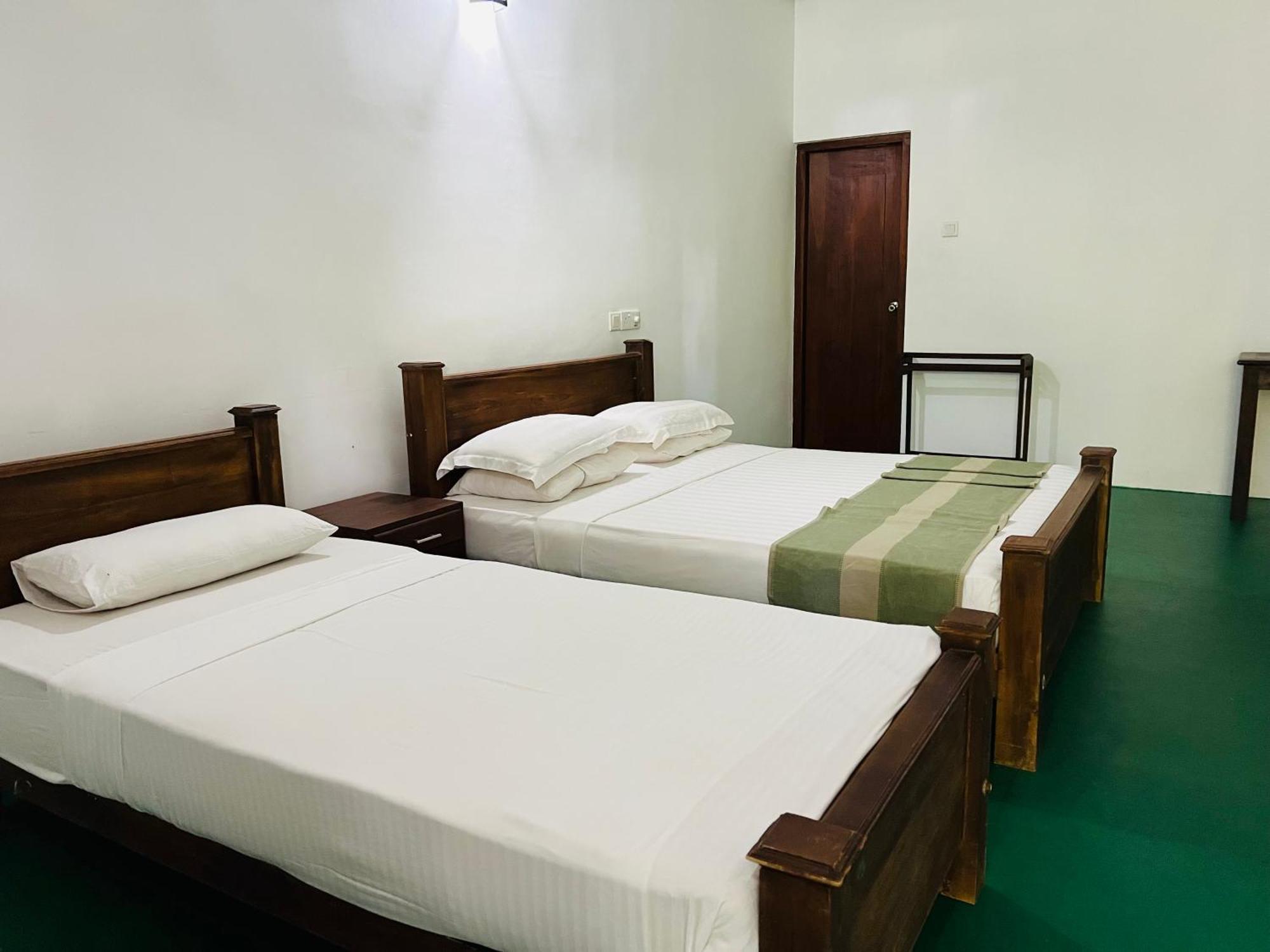 Kingfisher Resort & Retreat Sigiriya Esterno foto